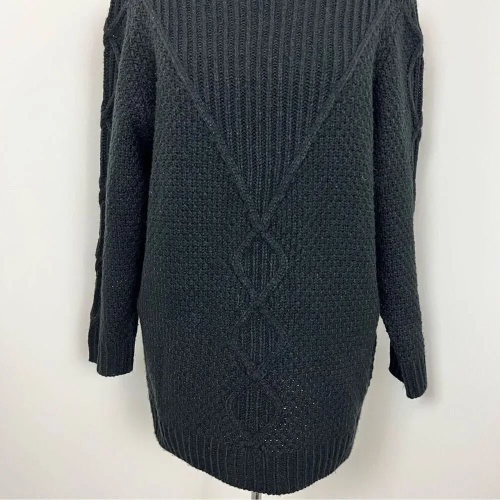 KARL LAGERFELD Black Chunky Knit Scoop Neck Sweater Size Small